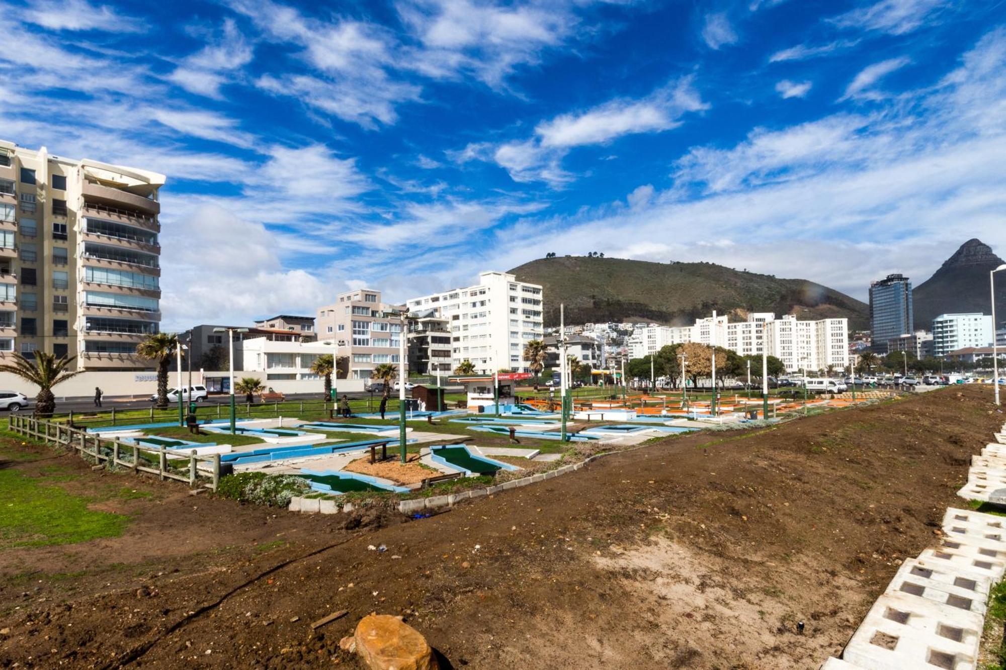 Flamingo 804 - Stylish Floor Sea Point With Daily Housekeeping