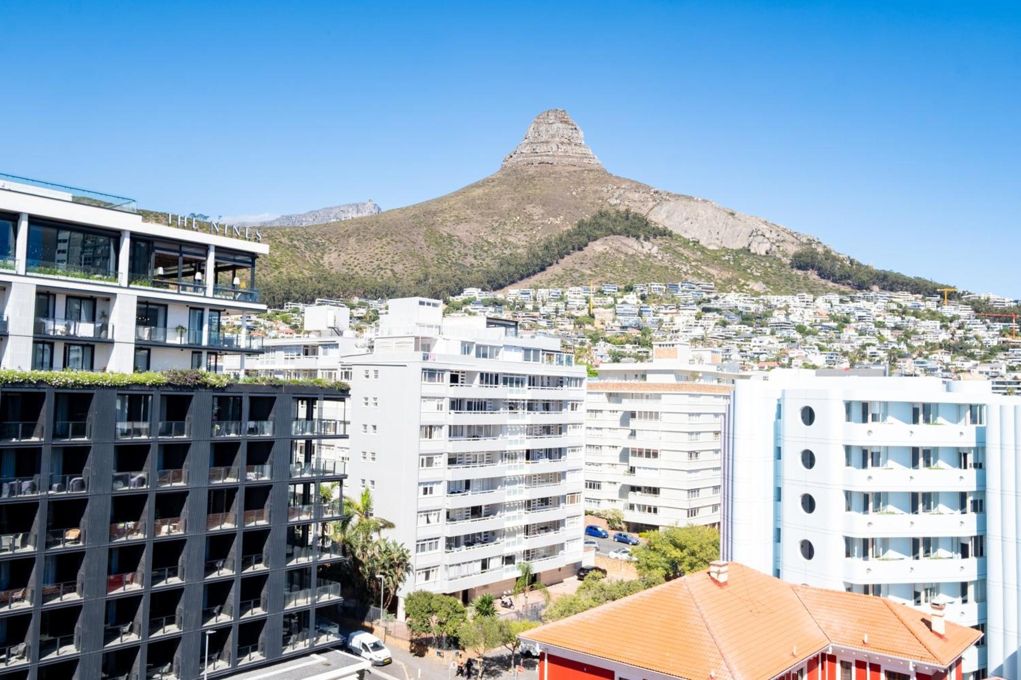 Apartment Flamingo 804 - Stylish Floor Sea Point With Daily Housekeeping *