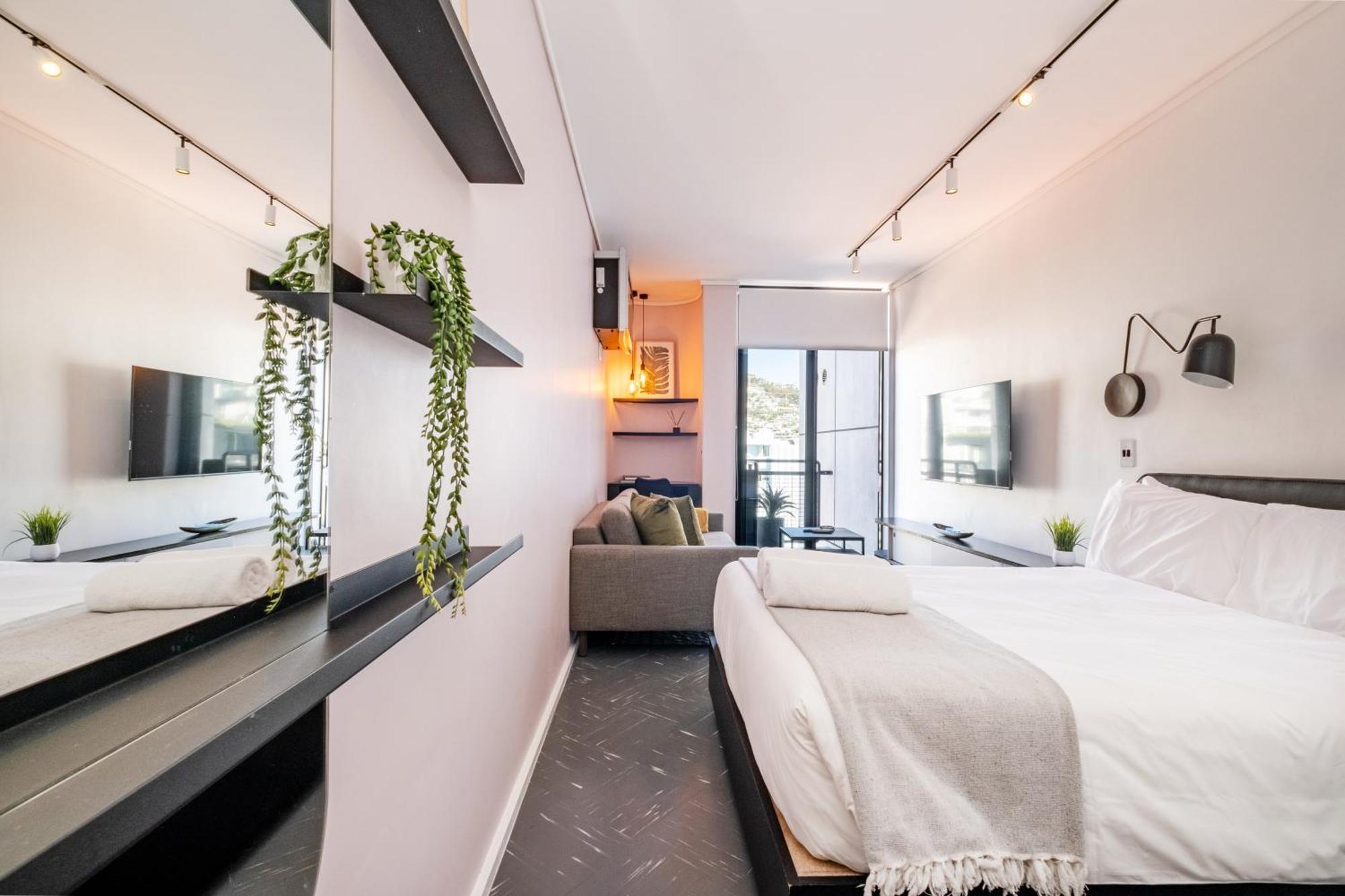 Apartment Flamingo 804 - Stylish Floor Sea Point With Daily Housekeeping Cape Town