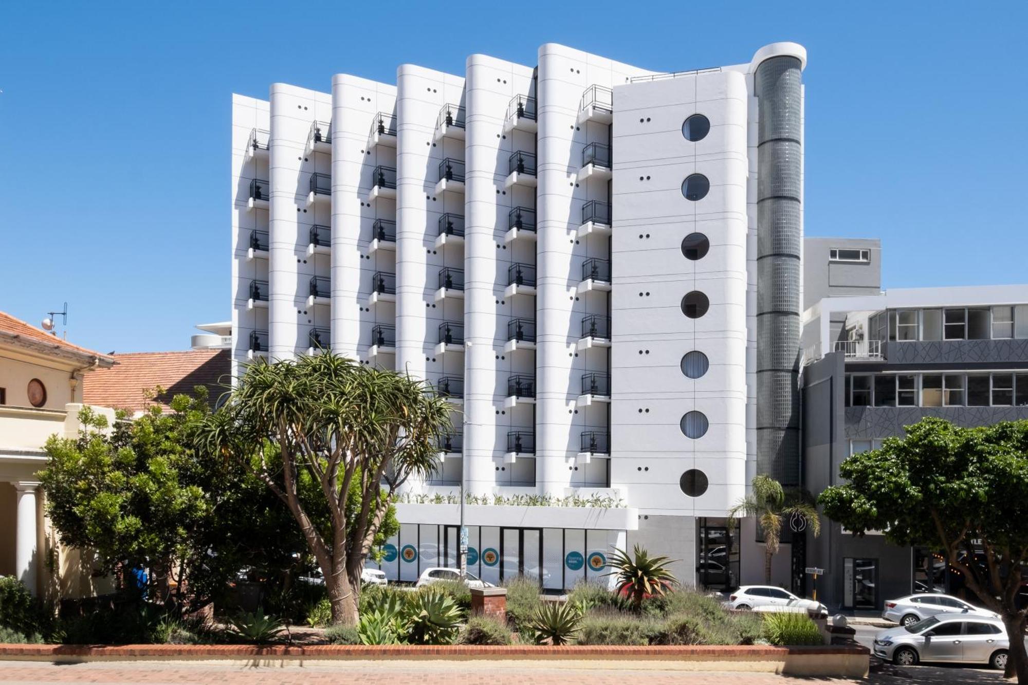Flamingo 804 - Stylish Floor Sea Point With Daily Housekeeping Apartment